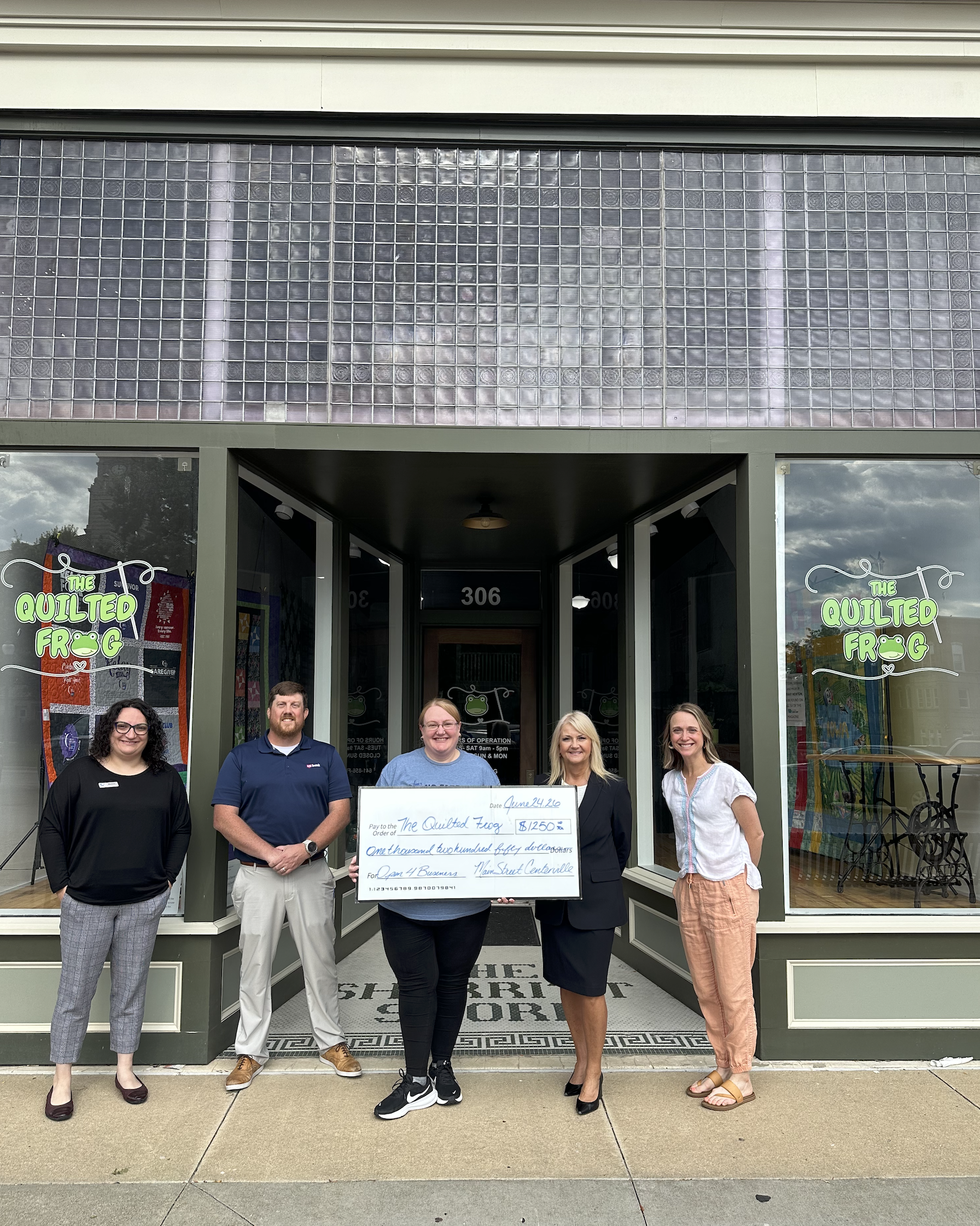 Large check for the quilted frog image